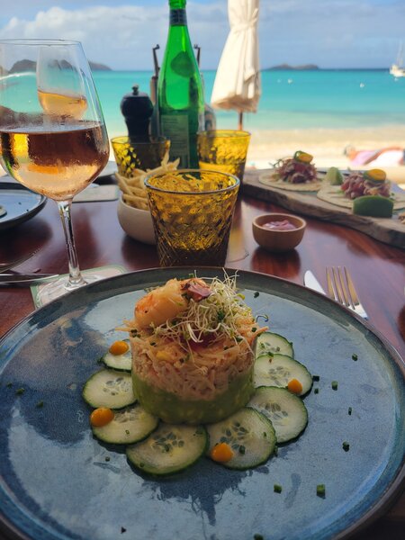 Seafood lunch and wine with the Caribbean Sea 